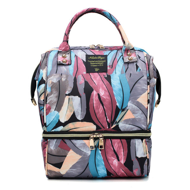 Backpack for moms for travel and waterproof , large capacity